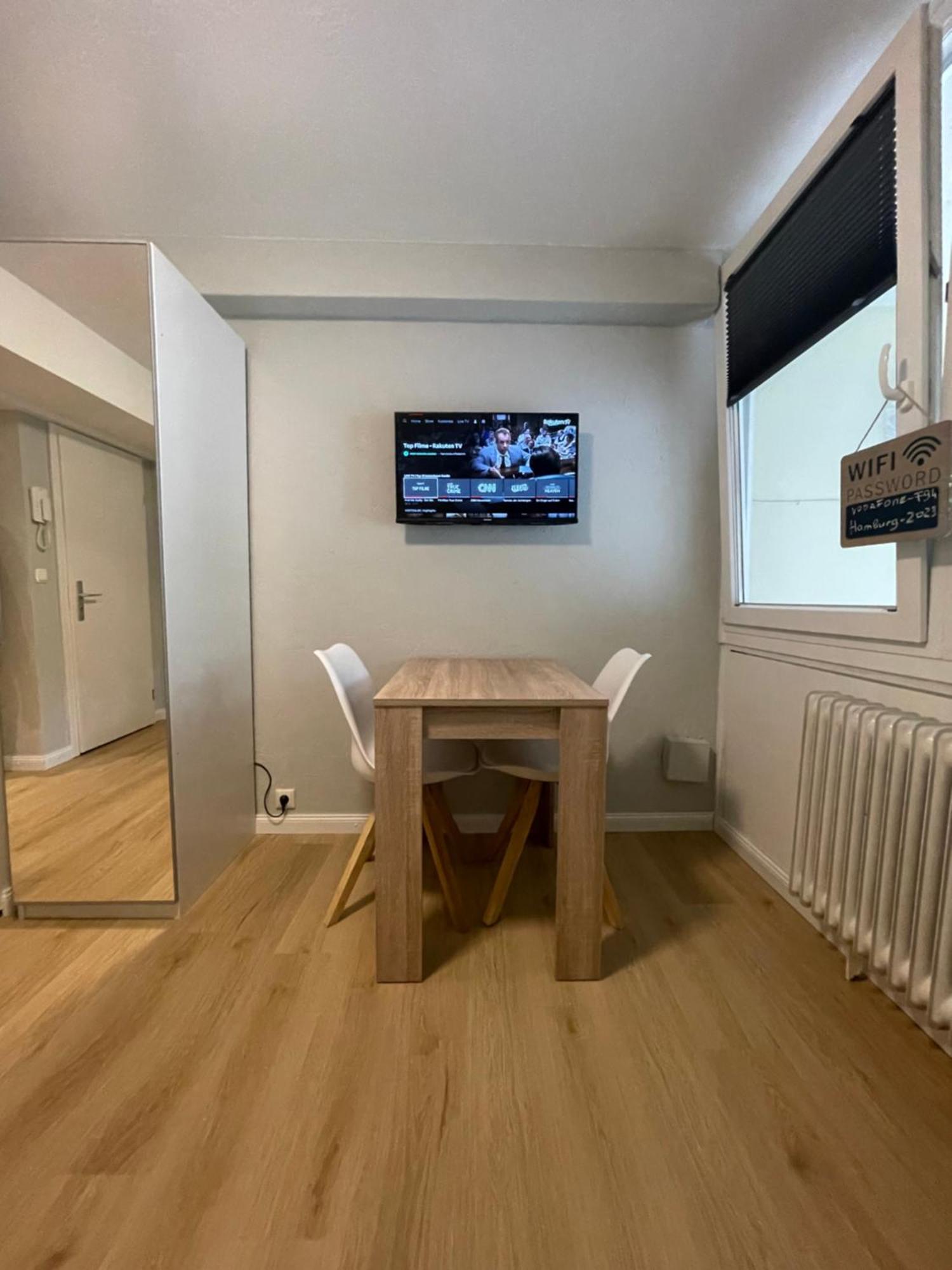 Suesses Kleines Und Zentrales Apartment Fuer Zwei Personen Mitten In Hamburg-Harburg Exteriör bild