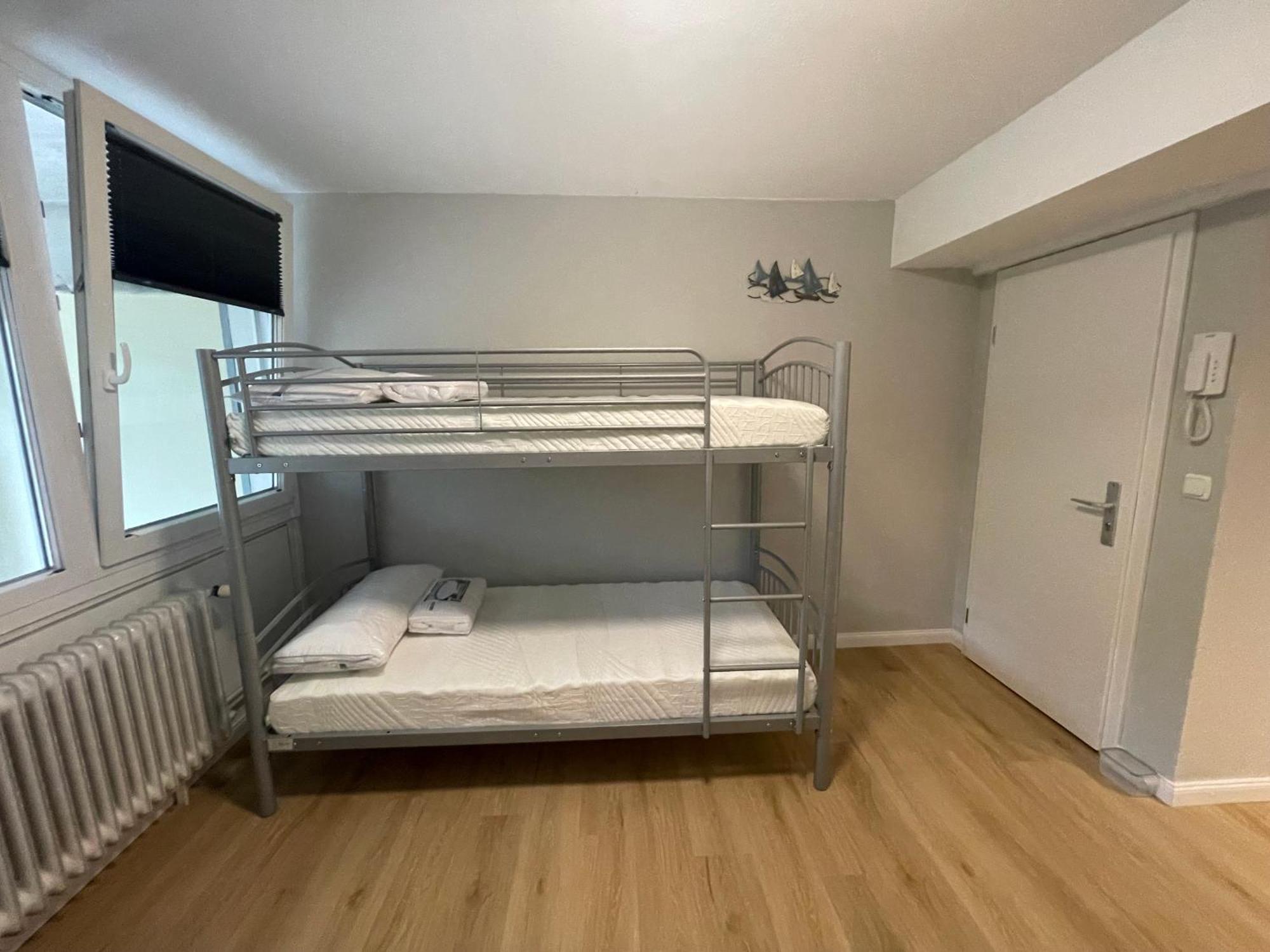 Suesses Kleines Und Zentrales Apartment Fuer Zwei Personen Mitten In Hamburg-Harburg Exteriör bild